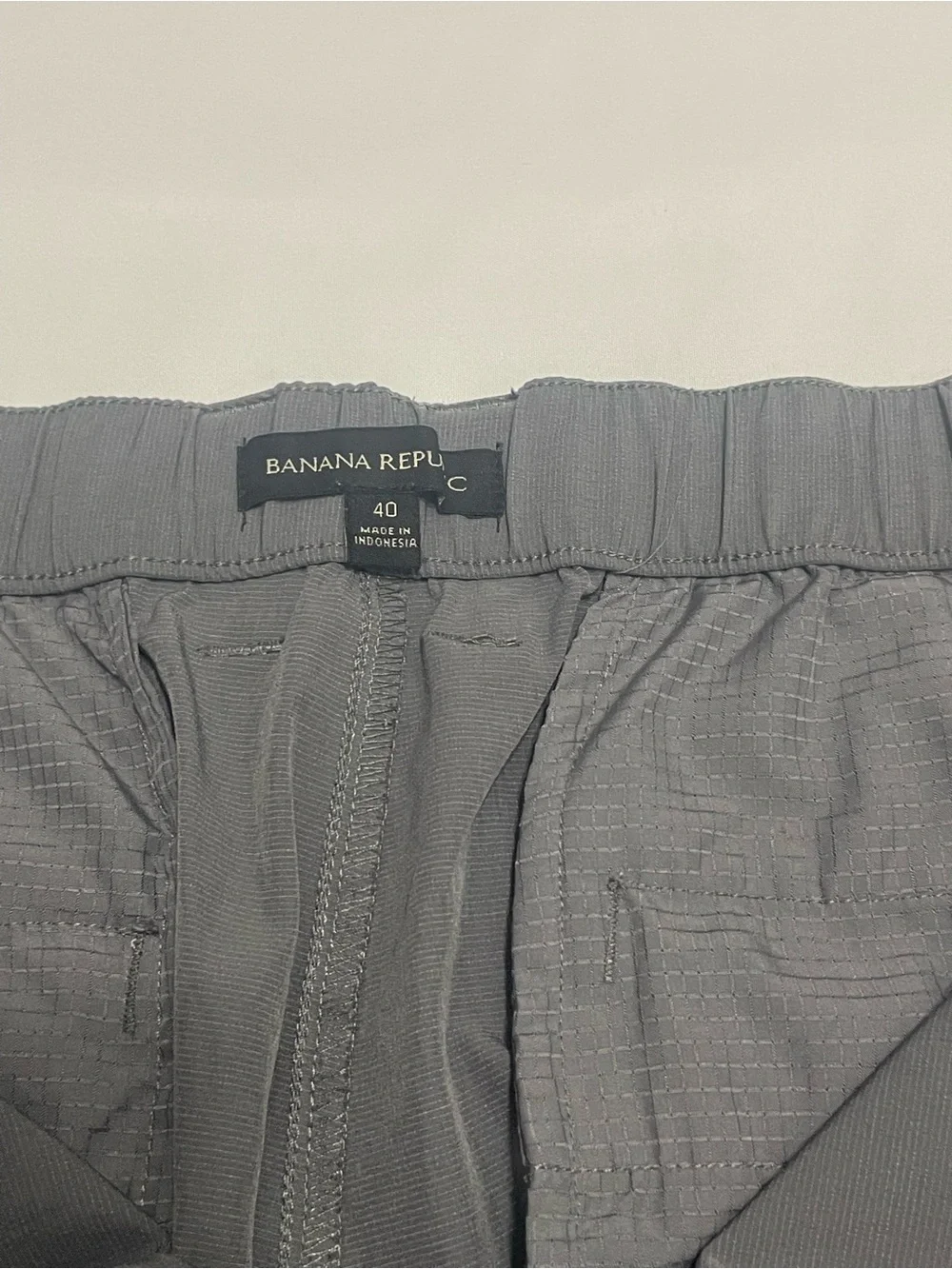 Banana Republic Men's Gray Flat-Front‎ Performance Shorts